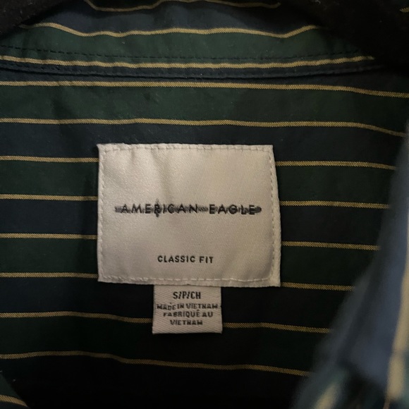 NWOT American Eagle Green Striped Button Down Shirt - Picture 3 of 3